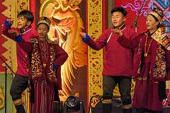 Dosa chi so ya mago Thingbu, a Monpa Group Dance by the Snow Lion Cultural Troupe.