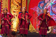 Dandin Tashi Geypo, a Tibetan Dance by the Snow Lion Cultural Troupe.