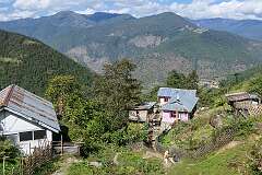 View along the Chariduar - Tawang Road between Bomdila and Dirang.