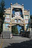 The gate to the Shri Shri Ganesh Mandir, from the other side.