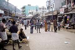 A shopping street in Palani.