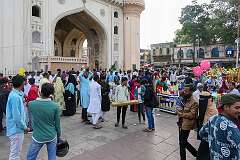 Crowd and traders at the Charminar.