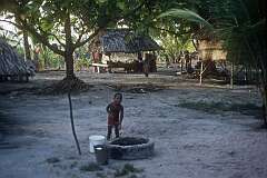 Houses and a well in the village of Tabonibara.