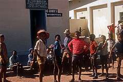 Children at a shop in Gochas (!Goxas), 110 kilometres southeast of Mariental. The village has been the main settlement of the ǃKharakhoen (Fransman Nama), a subtribe of the Nama people, since 1889.