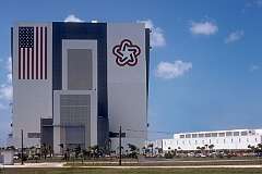 Cape Canaveral, Florida, USA - The Vehicle Assembly Building, or VAB, at NASA's Kennedy Space Center, designed to assemble large space vehicles, such as the massive Saturn V and the Space Shuttle. It is the largest single-story building in the world, 160.3 metres high.